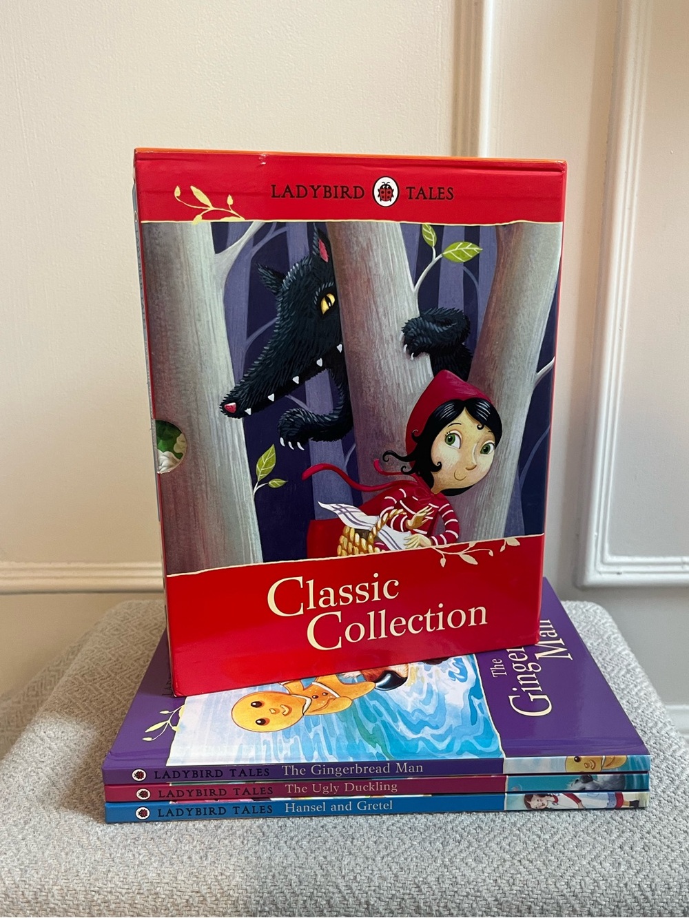 Ladybird Tales Kids Book Box Set - 10 Pc Classic Collection